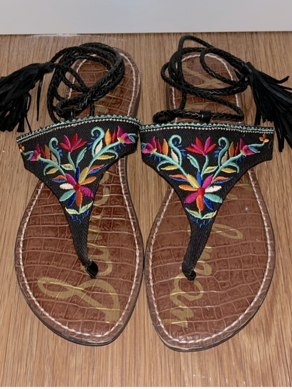 Sam Edelman Size 9 Geri 2 Embroidered Leather Sandals